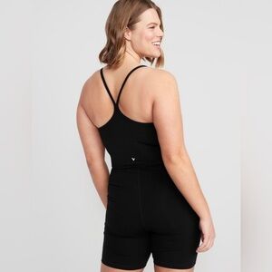 NWT! Black PowerChill Cami Bodysuit for Women -- 6-inch inseam - Size Medium💎